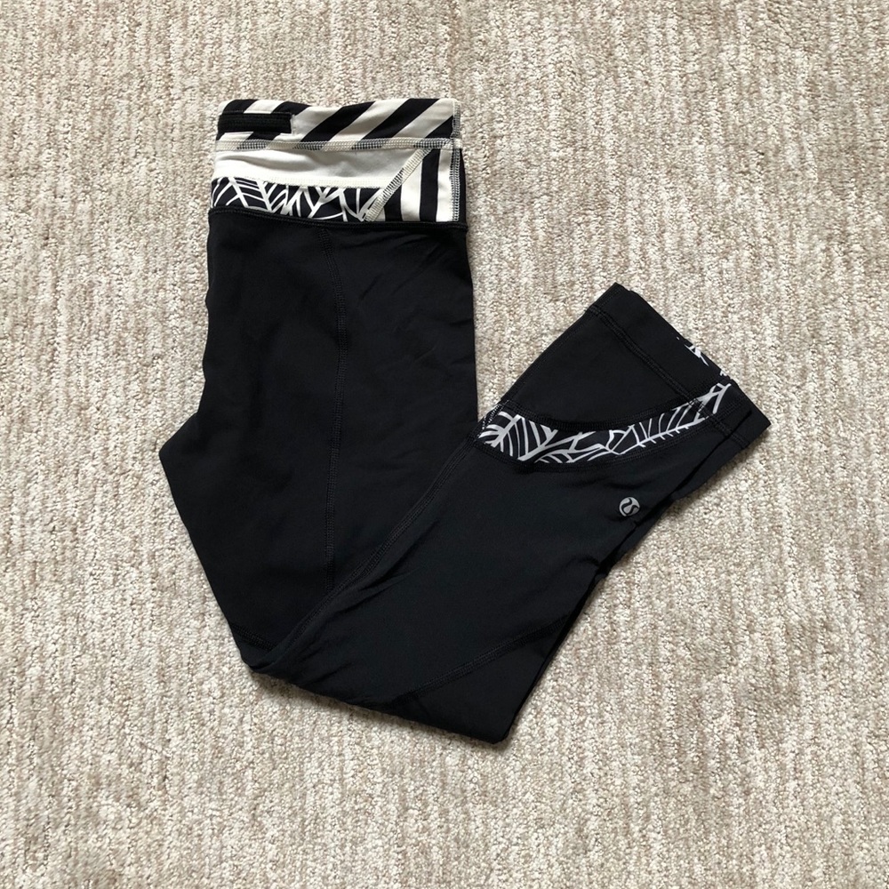 Lululemon cropped leggings size 4